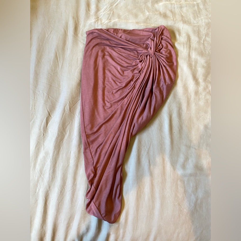 Asymmetrical skirt